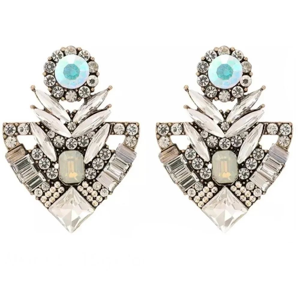 💛 NEW gorgeous & stunning Austrian crystal drop earrings 💛
